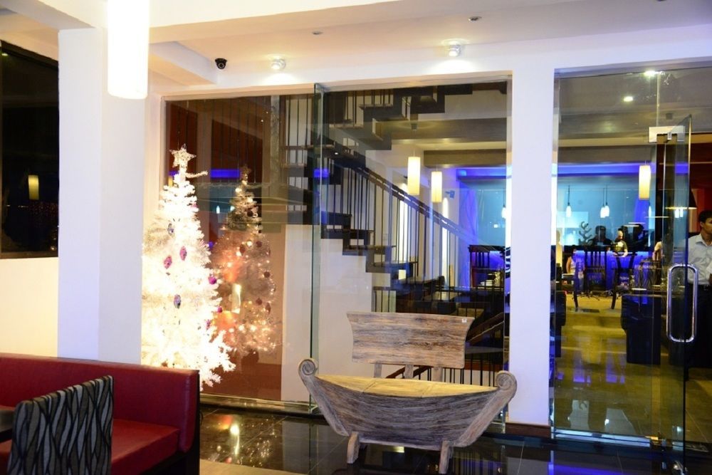 Oak Ray City Hotel Kandy Zewnętrze zdjęcie