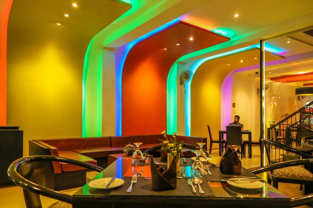 Oak Ray City Hotel Kandy Zewnętrze zdjęcie