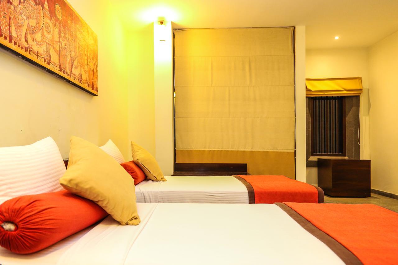 Oak Ray City Hotel Kandy Zewnętrze zdjęcie