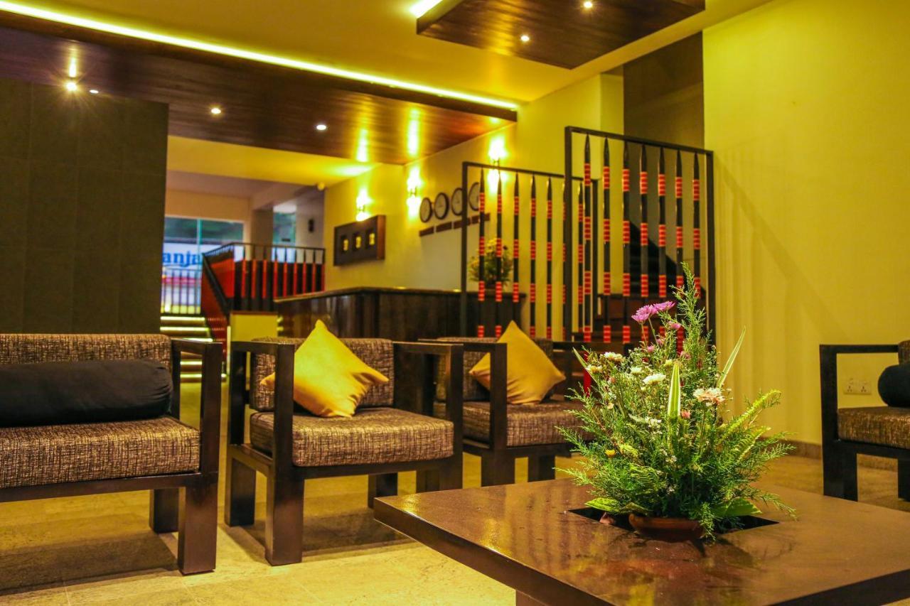 Oak Ray City Hotel Kandy Zewnętrze zdjęcie