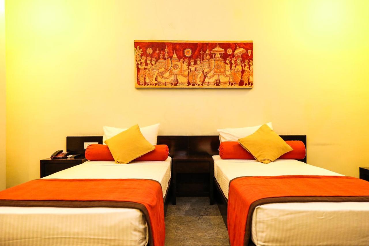 Oak Ray City Hotel Kandy Zewnętrze zdjęcie