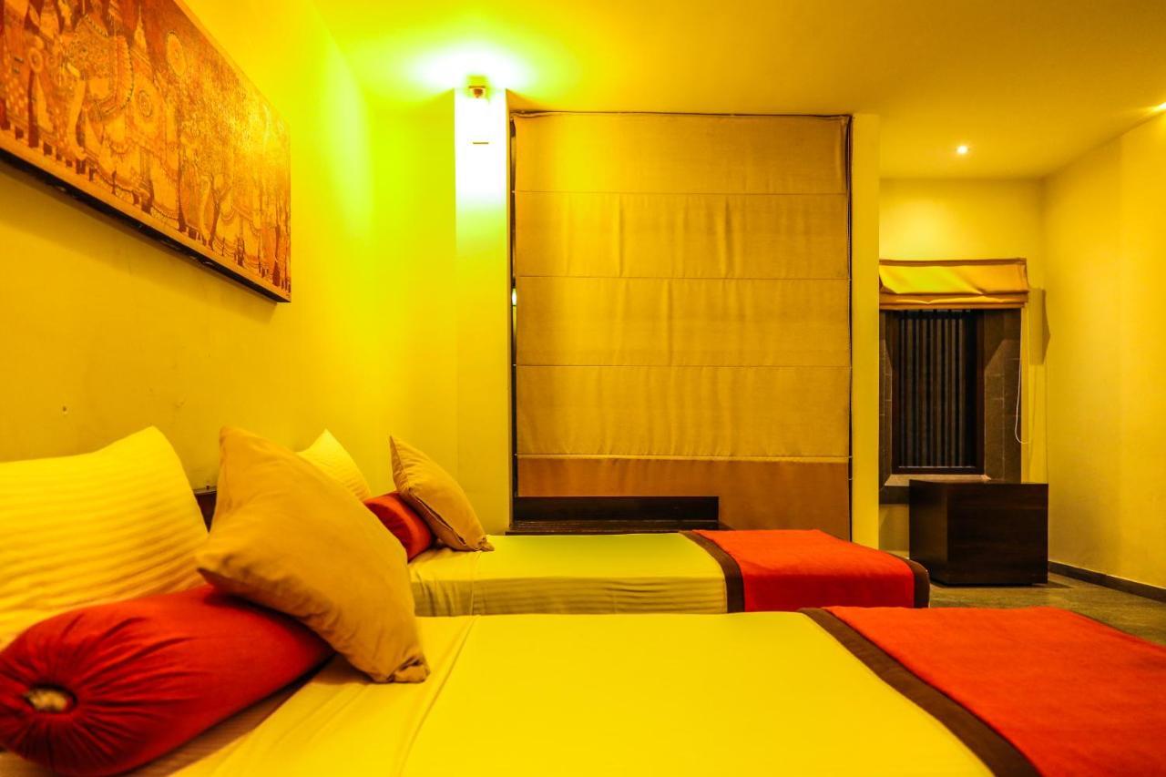 Oak Ray City Hotel Kandy Zewnętrze zdjęcie